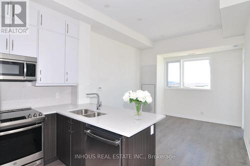 633 - 1105 Leger Way, Milton, ON - Indoor Photo Showing Kitchen With Double Sink With Upgraded Kitchen