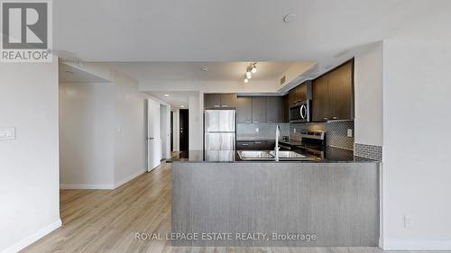 1509 - 2152 Lawrence Avenue E, Toronto, ON - Indoor Photo Showing Kitchen