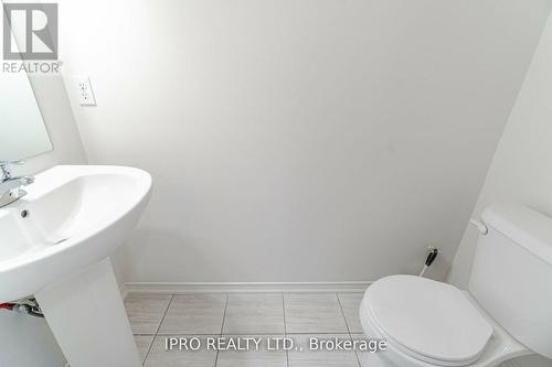 27 Filly Path, Oshawa, ON - Indoor Photo Showing Bathroom