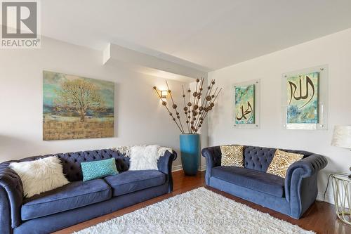 3401 Drummond Road, Mississauga, ON - Indoor Photo Showing Living Room