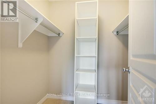 198 Mattingly Way, Ottawa, ON - Indoor With Storage