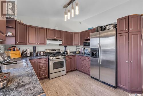 1502 Junor Avenue, Saskatoon, SK - Indoor Photo Showing Kitchen