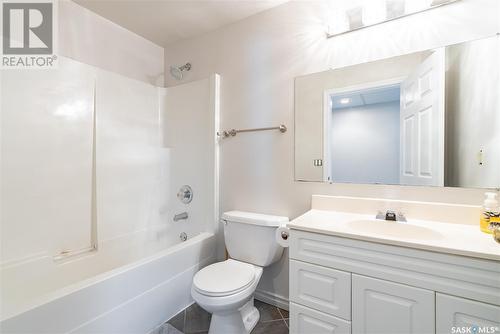 1502 Junor Avenue, Saskatoon, SK - Indoor Photo Showing Bathroom