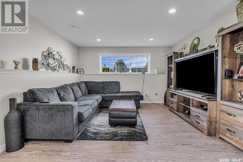 1502 Junor Avenue, Saskatoon, SK - Indoor Photo Showing Living Room