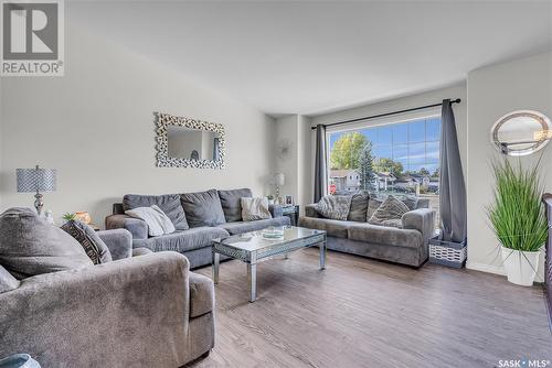 1502 Junor Avenue, Saskatoon, SK - Indoor Photo Showing Living Room