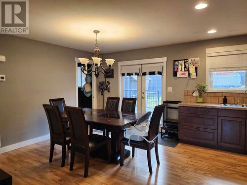 2290 Park Avenue, Lumby, BC - Indoor Photo Showing Dining Room