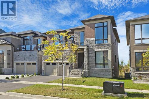 16 Scrivener Drive, Aurora, ON - Outdoor With Facade