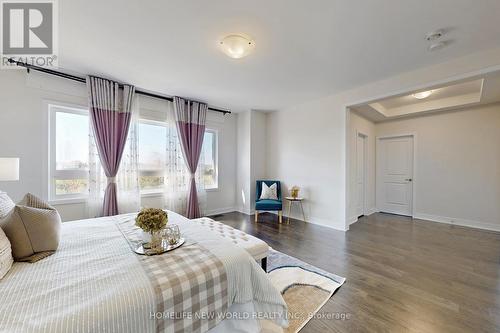 16 Scrivener Drive, Aurora, ON - Indoor Photo Showing Bedroom