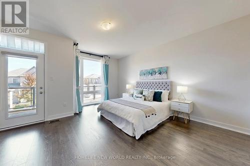 16 Scrivener Drive, Aurora, ON - Indoor Photo Showing Bedroom