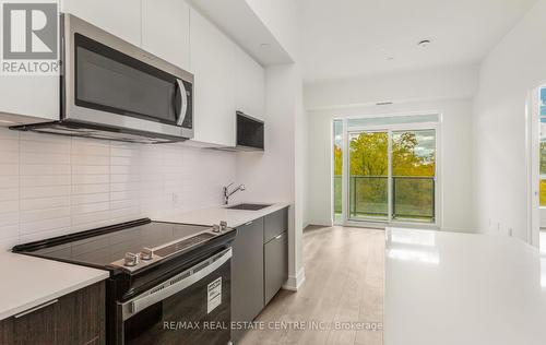 301 - 202 Burnhamthorpe Road E, Mississauga, ON - Indoor Photo Showing Kitchen With Stainless Steel Kitchen With Upgraded Kitchen