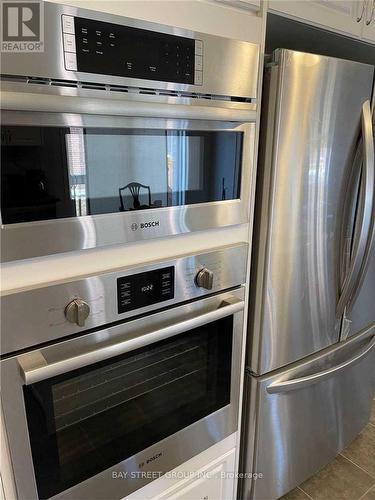 3096 River Rock Path, Oakville, ON - Indoor Photo Showing Kitchen With Stainless Steel Kitchen