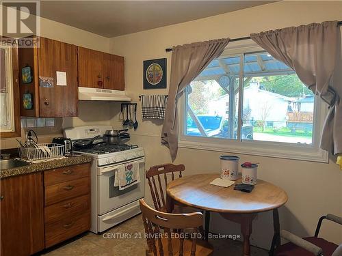 300 Victor Road, Prescott, ON - Indoor Photo Showing Kitchen