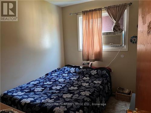 300 Victor Road, Prescott, ON - Indoor Photo Showing Bedroom