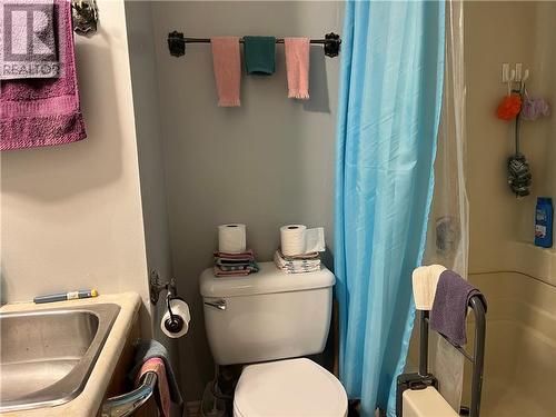 300 Victor Road, Prescott, ON - Indoor Photo Showing Bathroom