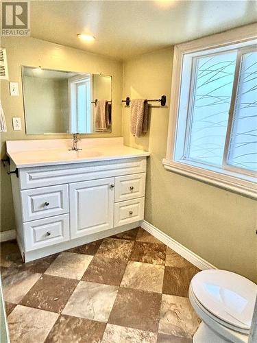 36 Lauber Avenue, Cornwall, ON - Indoor Photo Showing Bathroom