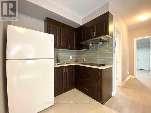 1 - 555 Palmerston Avenue, Toronto, ON - Indoor Photo Showing Kitchen