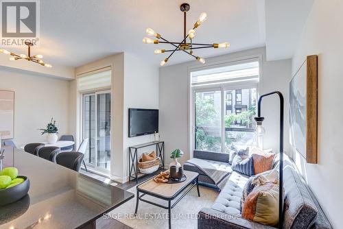 12 - 51 Florence Street, Toronto, ON - Indoor Photo Showing Living Room