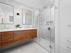 Ensuite bathroom - 