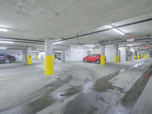 Garage - 203-6500 Boul. Henri-Bourassa O., Montréal (Saint-Laurent), QC - Indoor Photo Showing Garage