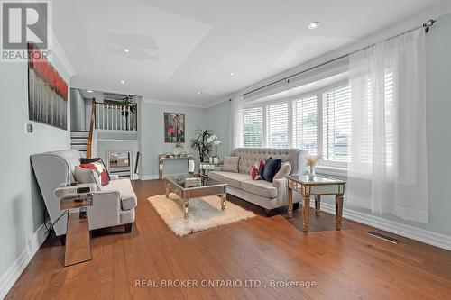 1863 Heather Hills Drive, Burlington, ON - Indoor Photo Showing Living Room