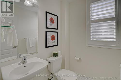 2 George Patton Avenue, Markham, ON - Indoor Photo Showing Bathroom