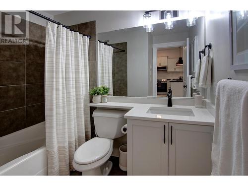 3533 Carrington Road Unit# 214, West Kelowna, BC - Indoor Photo Showing Bathroom