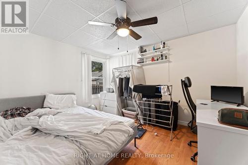 981 Partington Avenue W, Windsor, ON - Indoor Photo Showing Bedroom