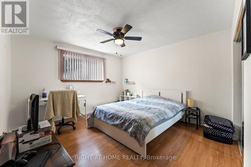 981 Partington Avenue W, Windsor, ON - Indoor Photo Showing Bedroom