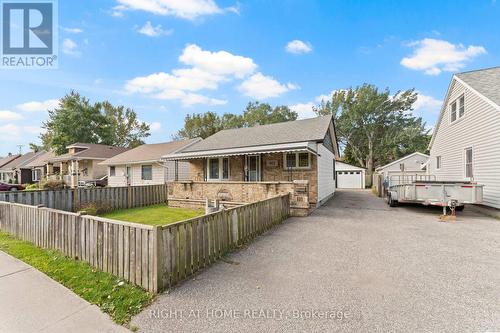 981 Partington Avenue W, Windsor, ON - Outdoor