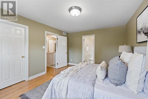 998 Fielding Court, Windsor, ON - Indoor Photo Showing Bedroom