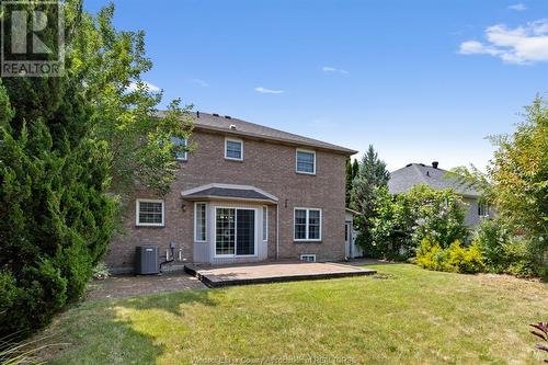 998 Fielding Court, Windsor, ON - Outdoor