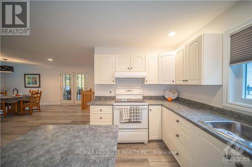 110 Seguinbourg Street, The Nation, ON - Indoor Photo Showing Kitchen