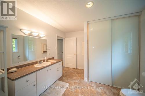 110 Seguinbourg Street, The Nation, ON - Indoor Photo Showing Bathroom