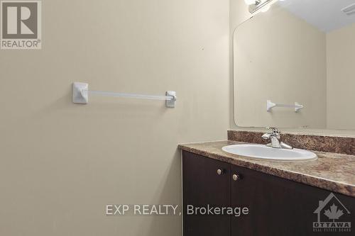 361 Royal Fern Way, Ottawa, ON - Indoor Photo Showing Bathroom