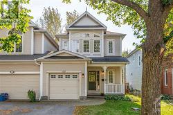 133 HEMLO CRESCENT  Ottawa, ON K2T 1E3