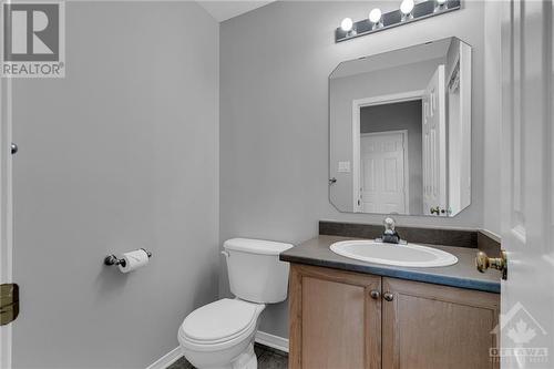 133 Hemlo Crescent, Ottawa, ON - Indoor Photo Showing Bathroom