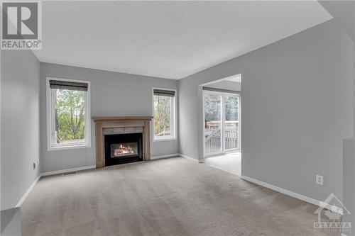 133 Hemlo Crescent, Ottawa, ON - Indoor Photo Showing Living Room With Fireplace