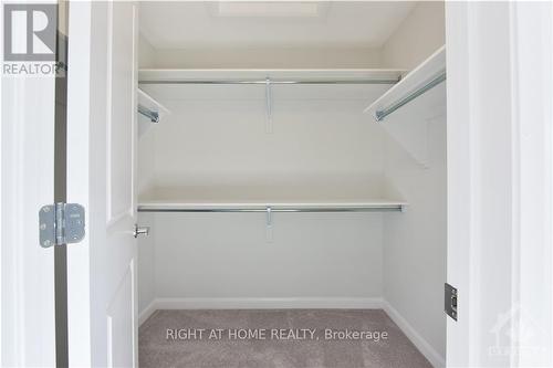 505 Winterset Road, Ottawa, ON - Indoor With Storage