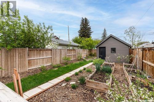 335 E Avenue S, Saskatoon, SK - Outdoor