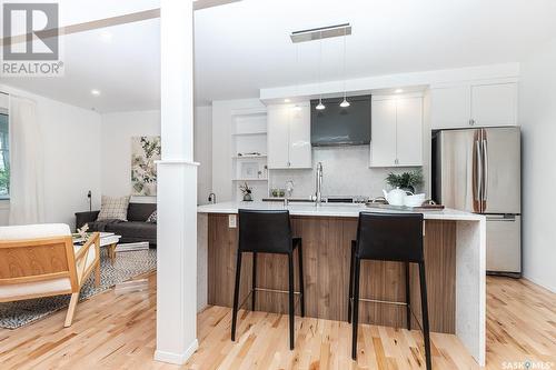 335 E Avenue S, Saskatoon, SK - Indoor Photo Showing Kitchen With Upgraded Kitchen