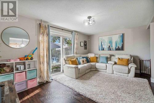 13 - 149 St. Catharines Street, West Lincoln, ON - Indoor Photo Showing Living Room