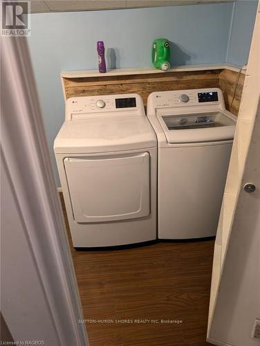 185 4Th Street, Arran-Elderslie, ON - Indoor Photo Showing Laundry Room