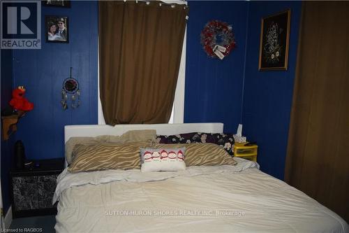 185 4Th Street, Arran-Elderslie, ON - Indoor Photo Showing Bedroom