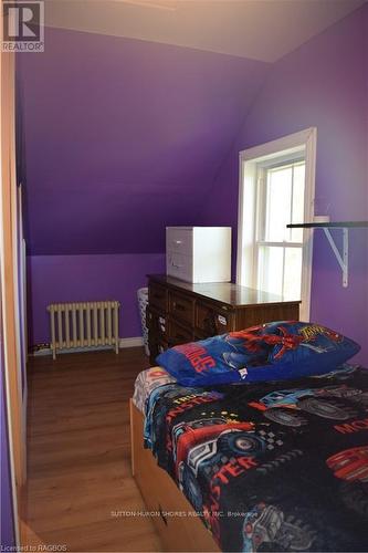 185 4Th Street, Arran-Elderslie, ON - Indoor Photo Showing Bedroom