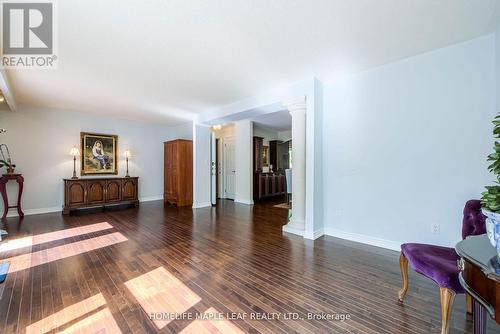 5963 6Th Line, New Tecumseth, ON - Indoor Photo Showing Living Room