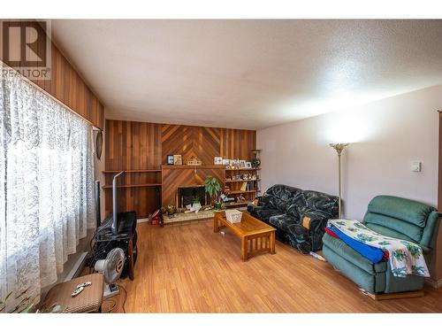 2430 Mckenzie Street, Penticton, BC - Indoor With Fireplace