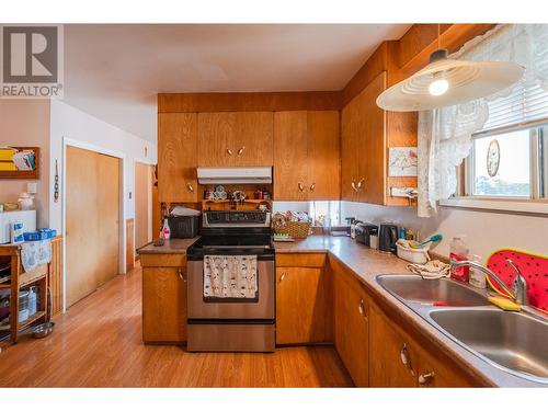 2430 Mckenzie Street, Penticton, BC - Indoor Photo Showing Kitchen With Double Sink