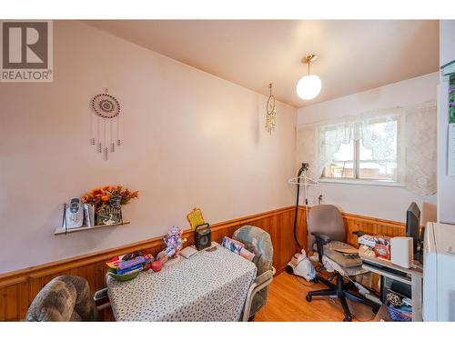 2430 Mckenzie Street, Penticton, BC - Indoor