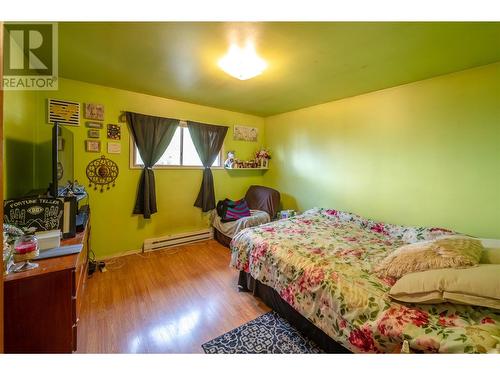 2430 Mckenzie Street, Penticton, BC - Indoor Photo Showing Bedroom