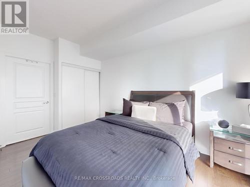 608 - 225 Webb Drive, Mississauga, ON - Indoor Photo Showing Bedroom